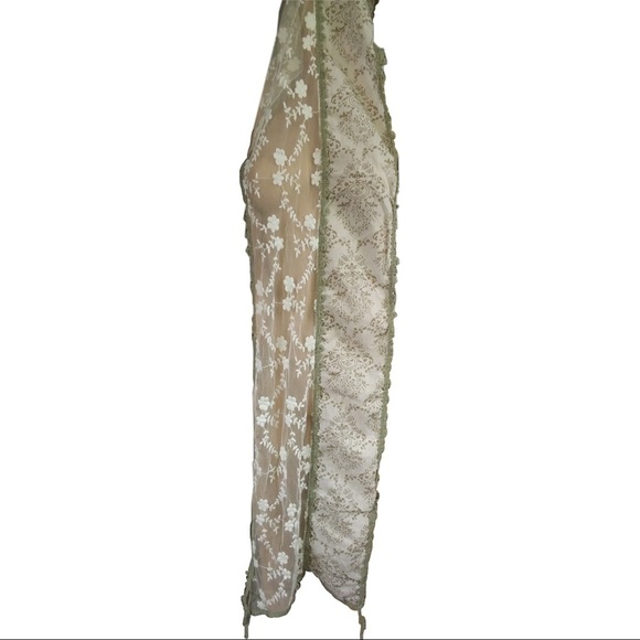 FLASH SALE ๐ค limited time
Lace / Embroidered Scarf / Wrap - Picture 8 of 9